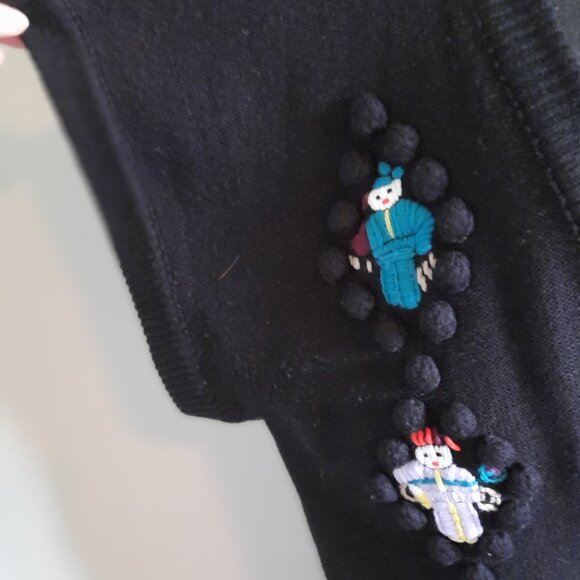 Vintage Button-up Black Sweater Vest With Tiny Knit People Oversized Streetwear - Picture 6 of 7